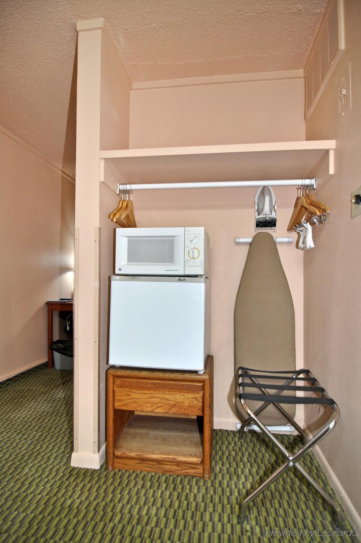 Days Inn & Suites By Wyndham Trinidad Room photo